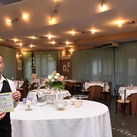 Hotel Il Volturino Calvello Kültér fotó