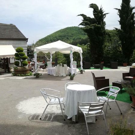 Hotel Il Volturino Calvello Kültér fotó