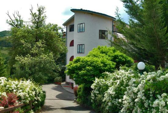 Hotel Il Volturino Calvello Kültér fotó